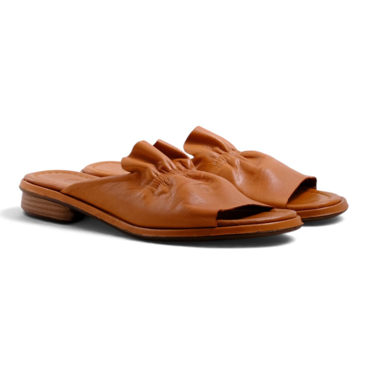 Pesso Mystique Tan